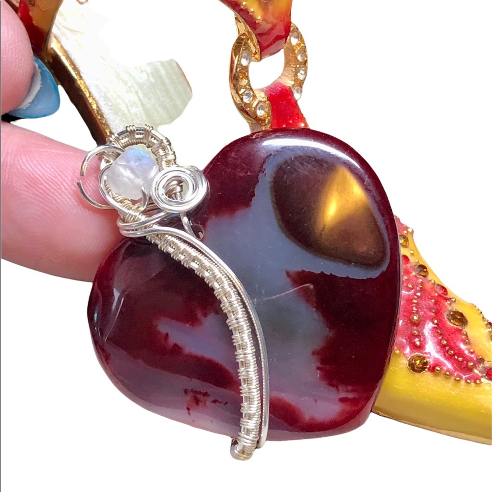 ❤️red onyx heart pendant with cord